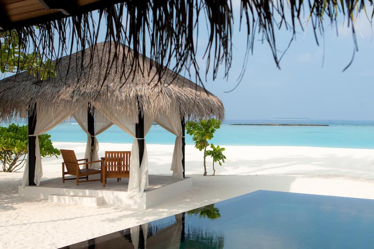 best hotels maldives