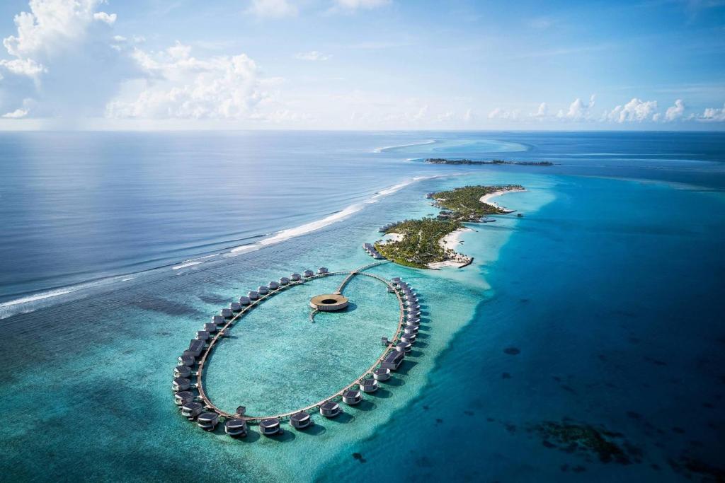 best luxury family resorts in maldives